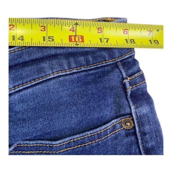 Michael Kors Women's Flat Front Mid-Rise Stretch Bermuda Denim Shorts Blue Sz 10 - Picture 3 of 9